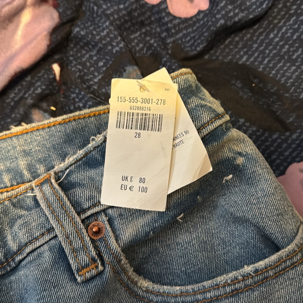 NWT A&F 90s crossover straight jeans - Picture 3 of 4